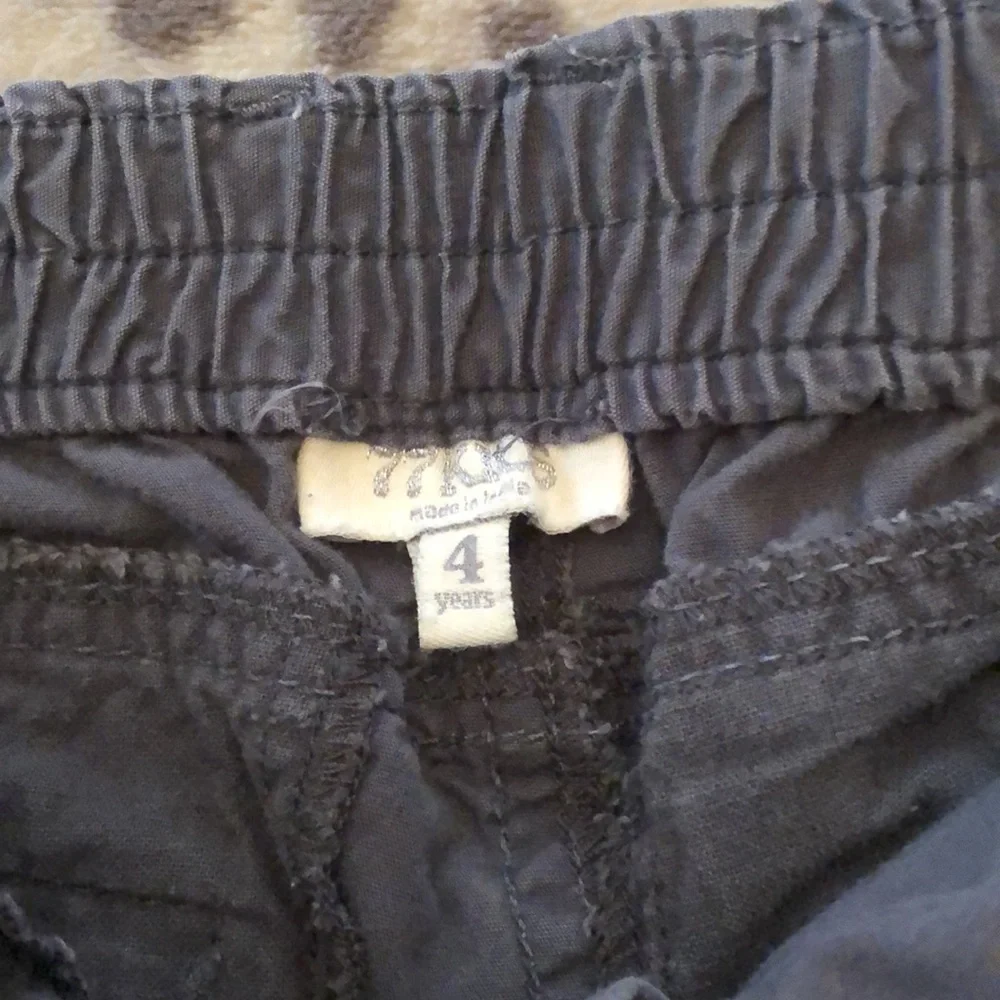 77kids by American Eagle Gray Shorts Size 4 Years